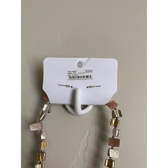 NWT Charming “Spice Market” Charlie Necklace and Earrings Set - Picture 4 of 4